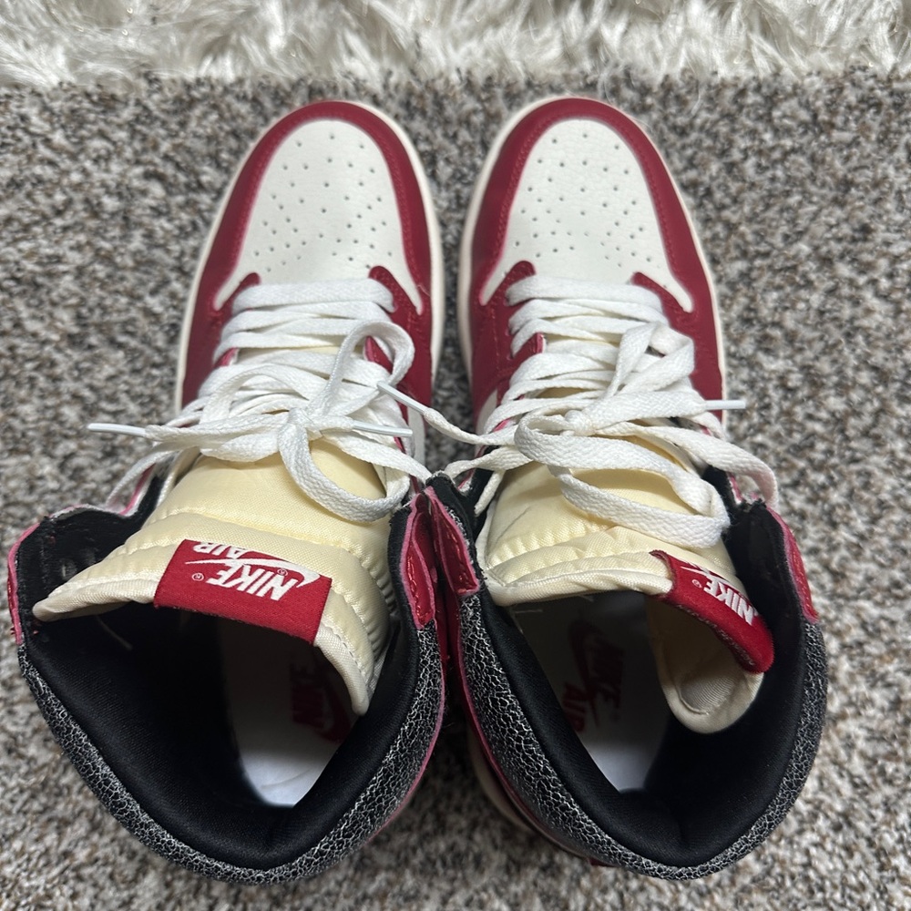 Jordan 1 High Chicago lost and founds